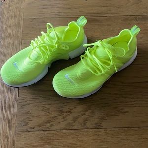 NEW Nike air sneakers